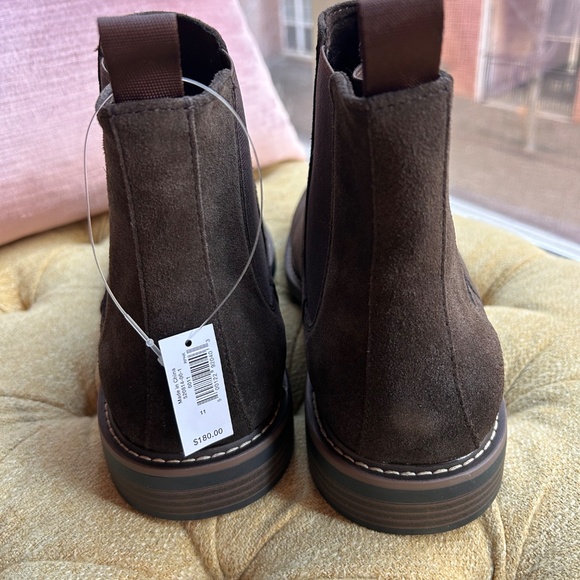 NIB Banana Republic Casual Suede Men’s Chelsea Boot in Brown Global - Size 11